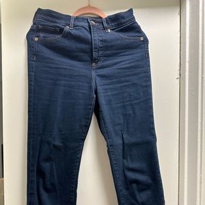 Women’s size 2 express capris